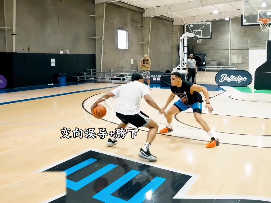 “實(shí)戰(zhàn)中的節(jié)奏過人動(dòng)作鑒賞，連續(xù)胯下變向舞蹈銜接頓拜突破”